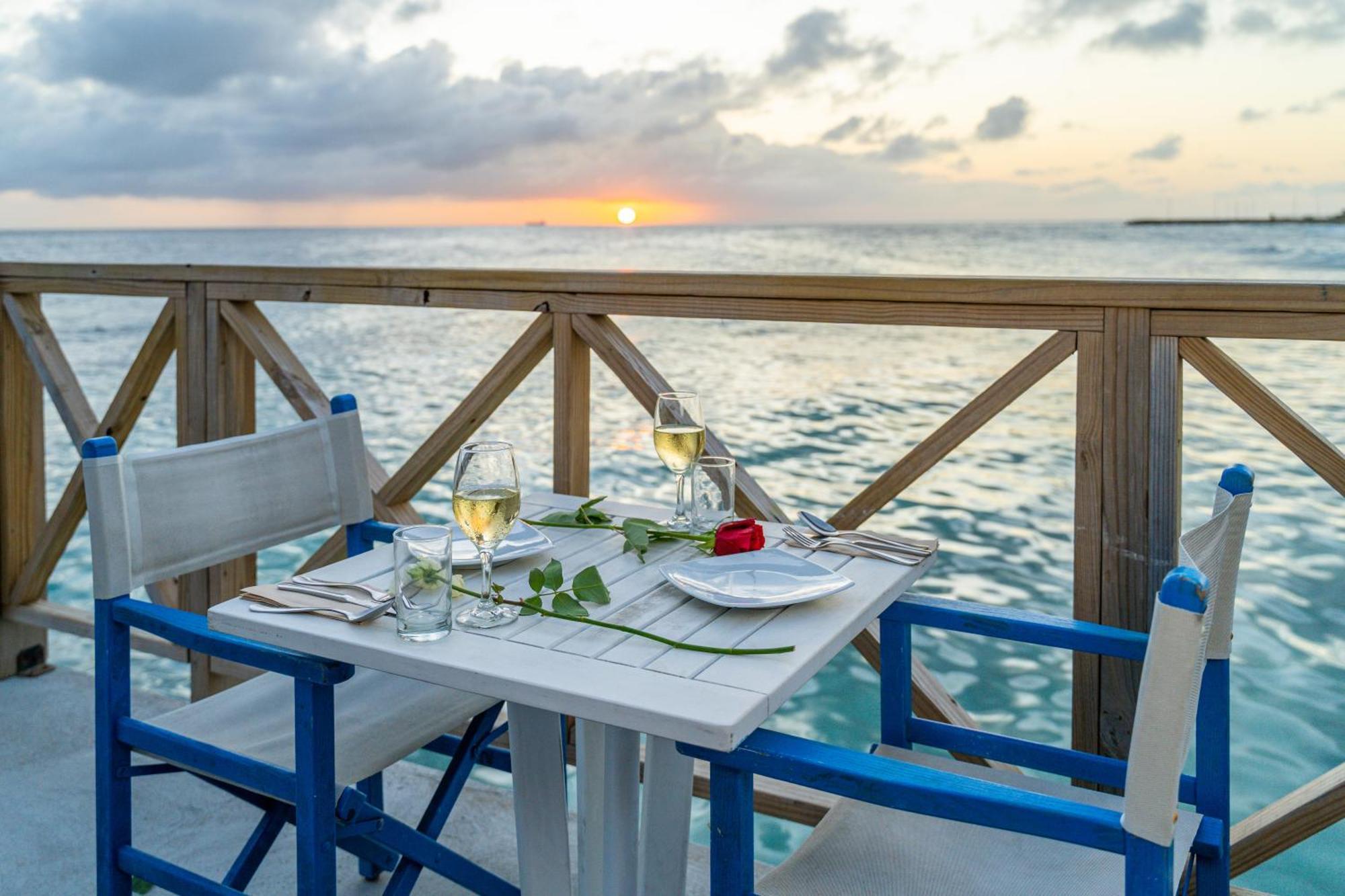 The Rif At Mangrove Beach Corendon All-Inclusive, Curio By Hilton Willemstad Exterior foto